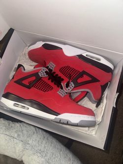 Jordan 4s