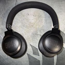 JBL LIVE 660 NC 