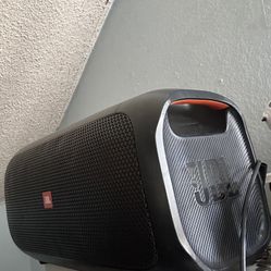 Jbl Party Box On The Go 