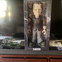 Universals Monsters Frankenstein Doll