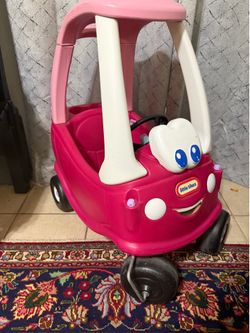 Pink little tykes cozy coupe