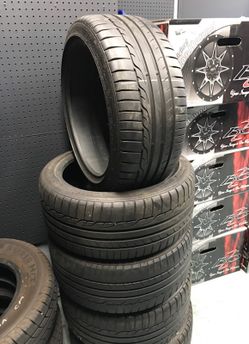 245-40-18 Dunlop