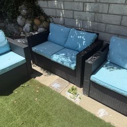 FREE Outdoor Patio Seating Set 