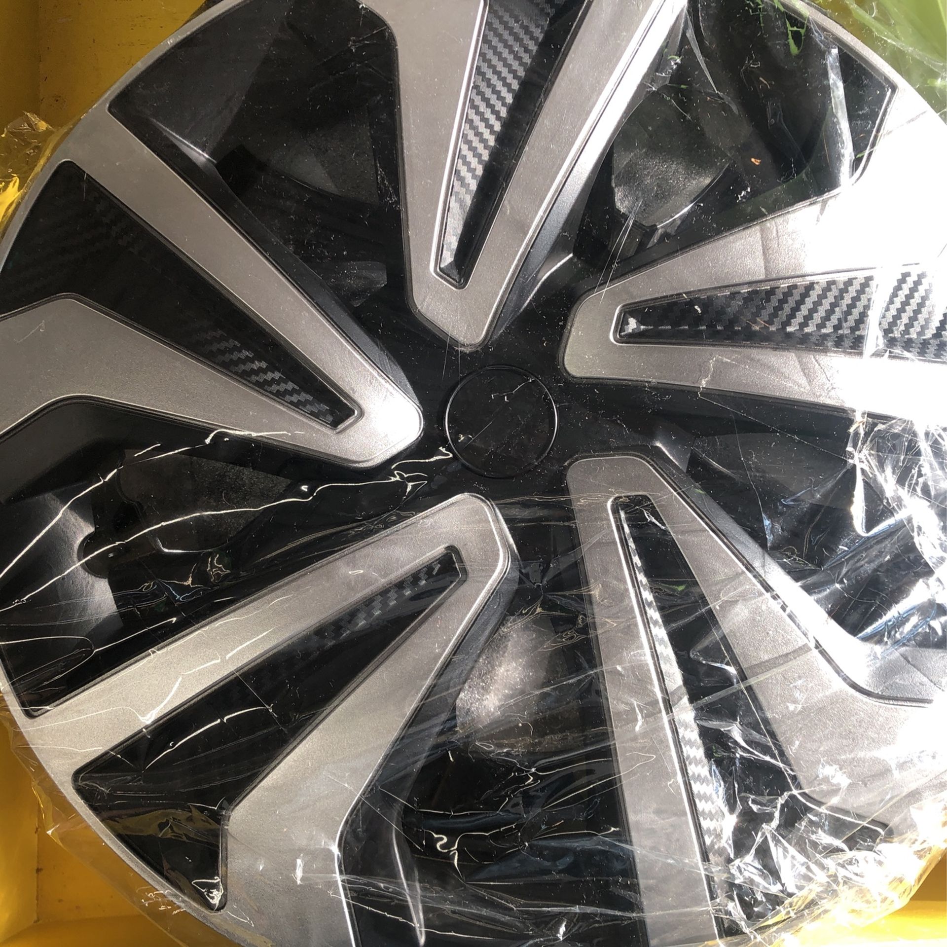 QUALITYFIND 16 inch Hubcaps UniversalModish Carbon Black/Silver Wheel