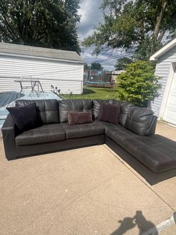 Black Sectional Couch - FREE DELIVERY