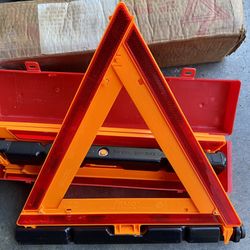 DOT Certified Auto Emergency Triangles 