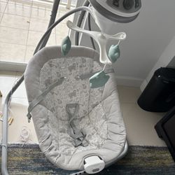 Baby Swing - Graco Simple Sway Swing 