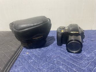 Olympus IS-10 Super DLX 35mm Film Camera 28-110mm Zoom w/ Case – Untested As-Is