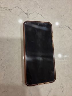 Brand new Galaxy 24+ with ZAGG case and privacy screen