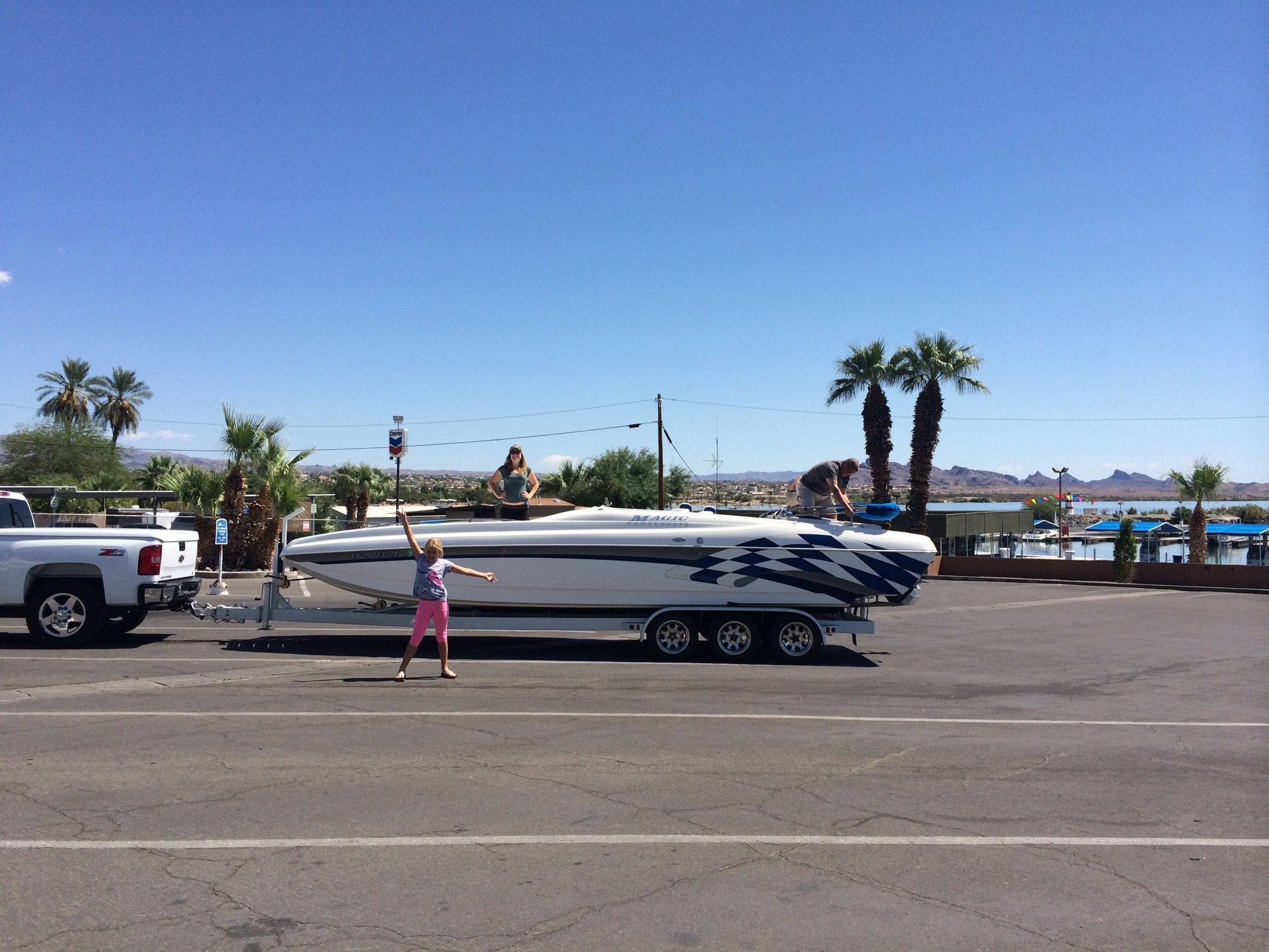 2005 Magic Deckboat