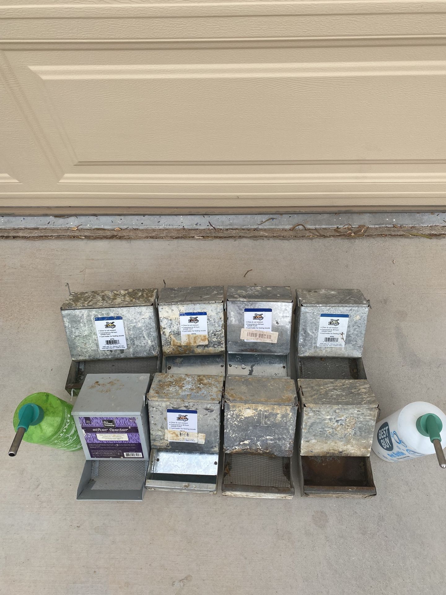Rabbit Feeder / Water Bottles