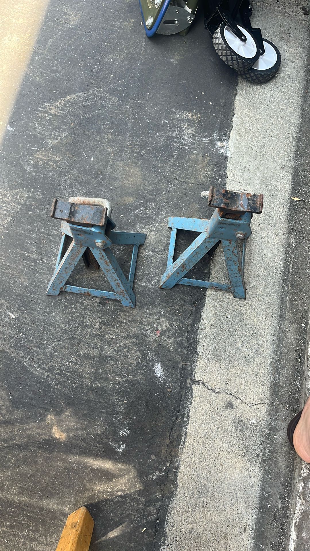 Pro-lift 2 Ton Jack Stand