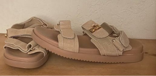 Beige cloud sandals