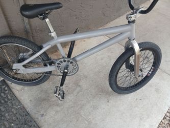 Vintage 20 inch Mongoose K2 bmx with man of war rims