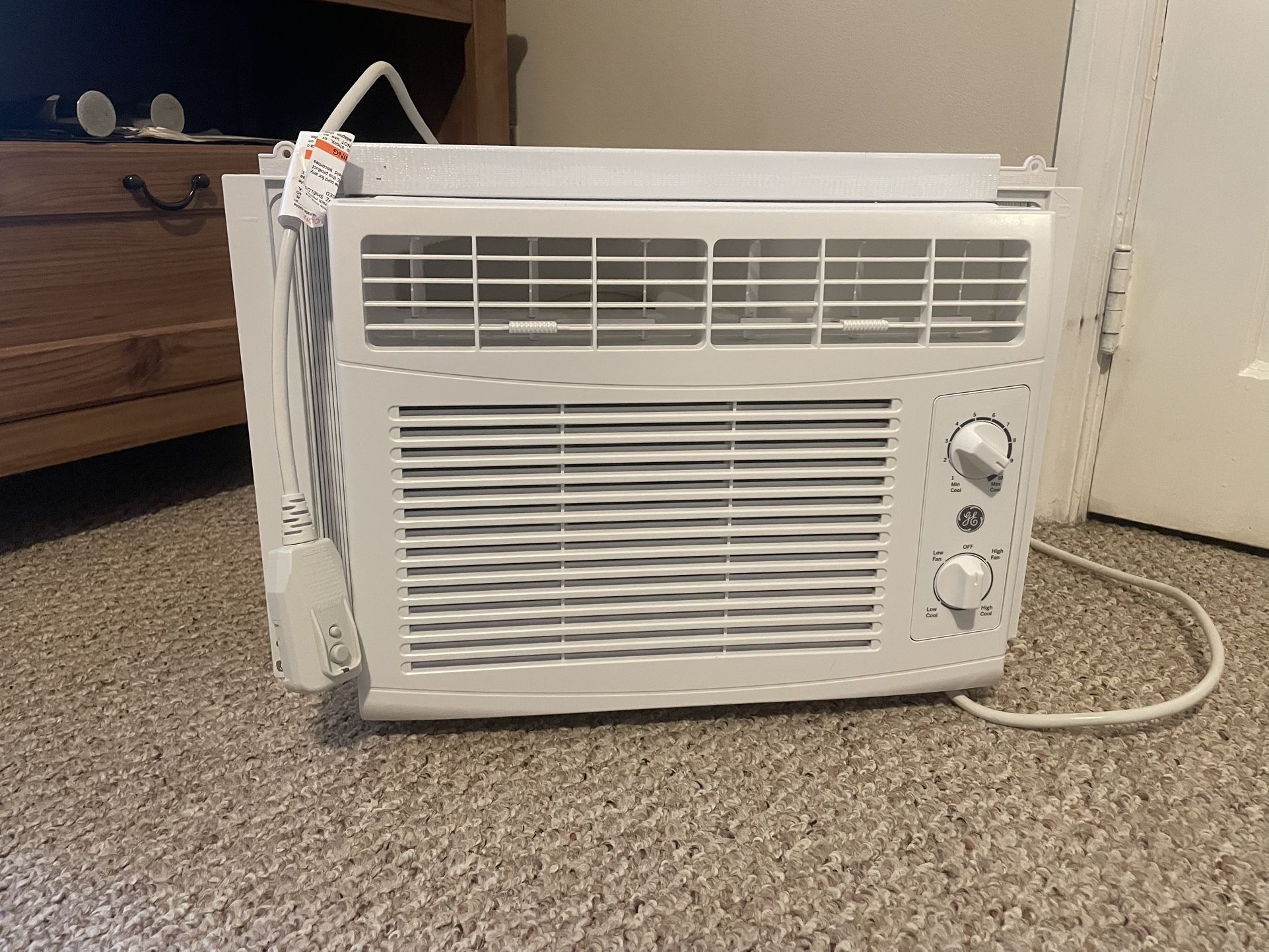 Perfect GE Window Air Conditioner Suitable For Small Rooms Up To 150 sq ft, With Dimensions Around 12 9/16" H x 16 7/16" W x 15" D
