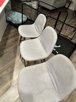 Bar Stools - 4 Chairs ( Rooms To Go)