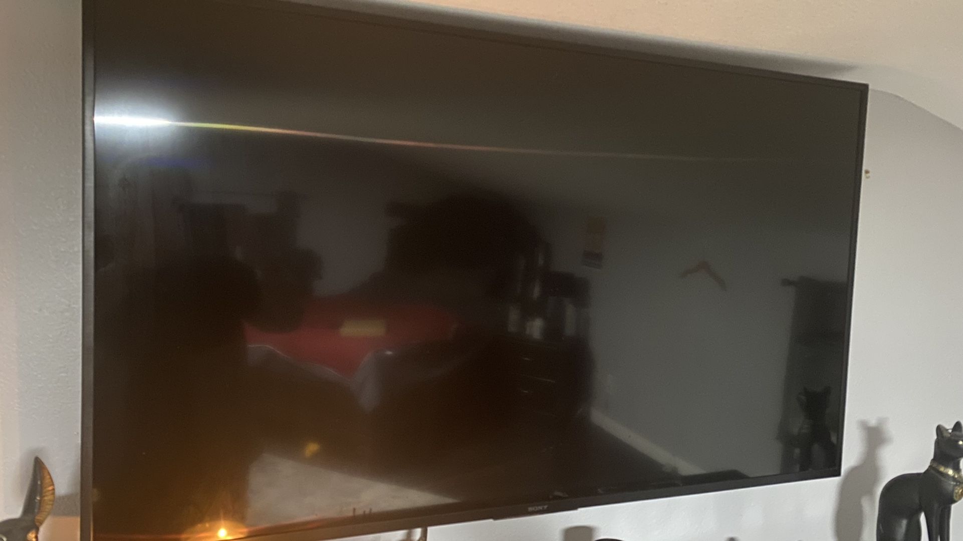 50 inch sony bravia VU1 tv with mounting equipment
