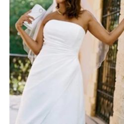 David’s Bridal White - Wedding Dress - Simple Yet Elegant 