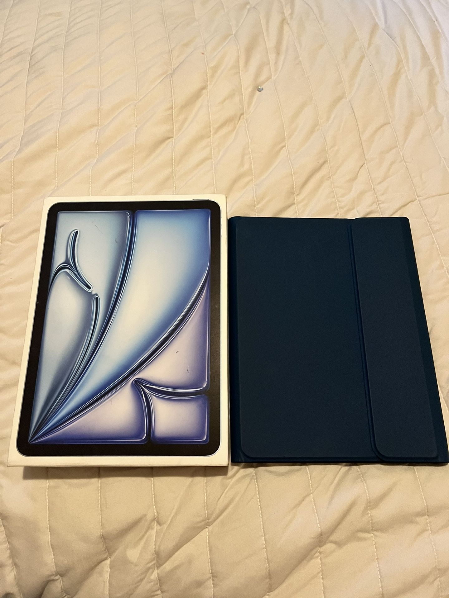 iPad Air (M2) Blue