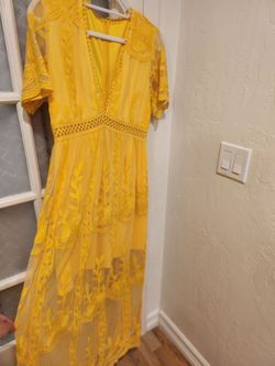 Size S/M beautiful golden yellow floor length dress 💛✨