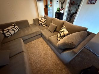 Sectional couch