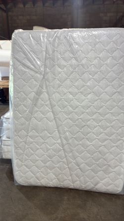 Full size mattress