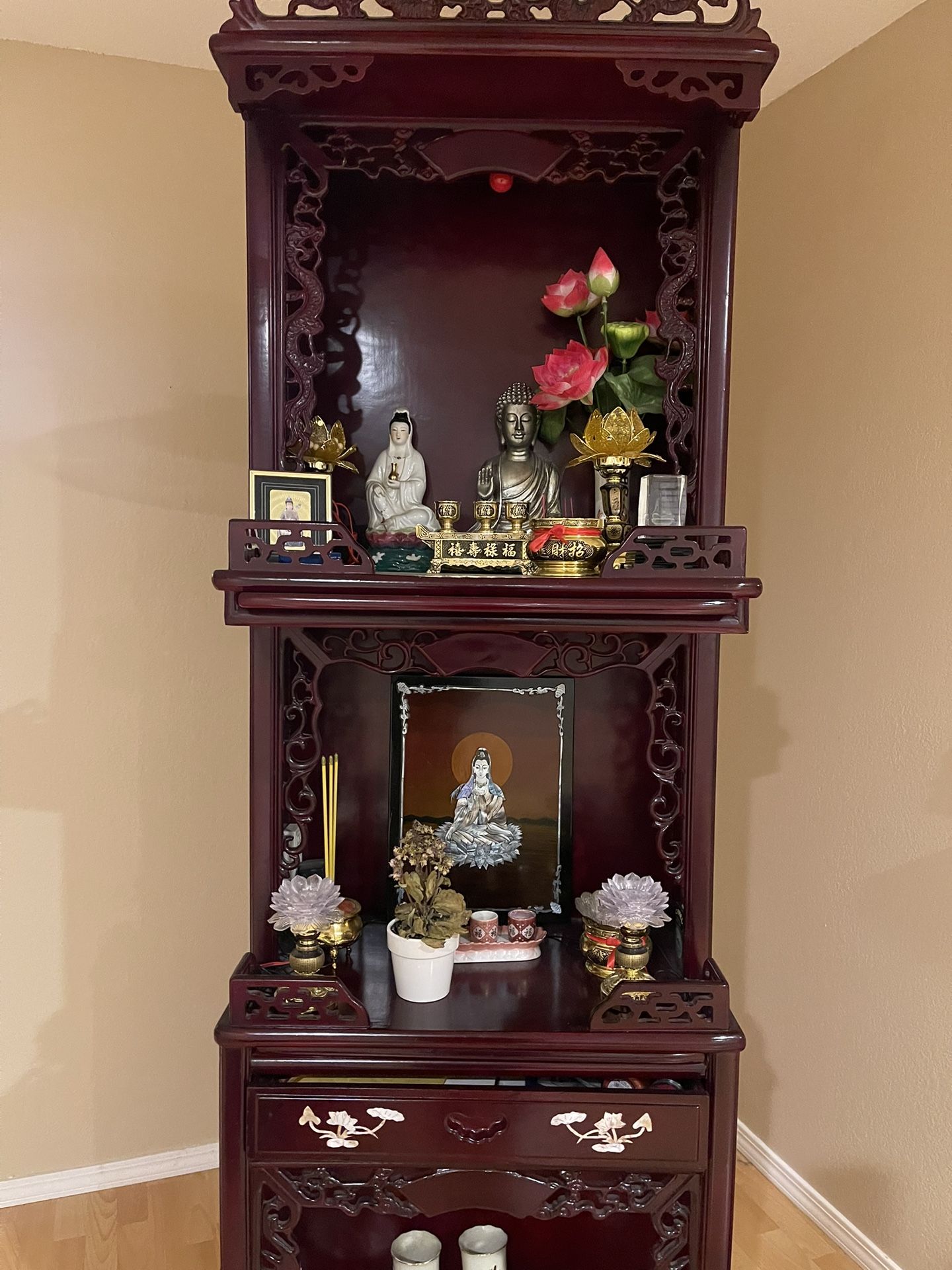 Oriental/Chinese/Asian Shrine
