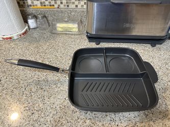 MasterPan Non-Stick 3 Section Meal Skillet, 11", Black