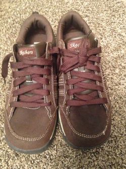 Skechers size 8.5