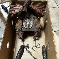 Vintage Hand-Carved Black Forest Cuckoo Clock - Made in Germany - Mechanical