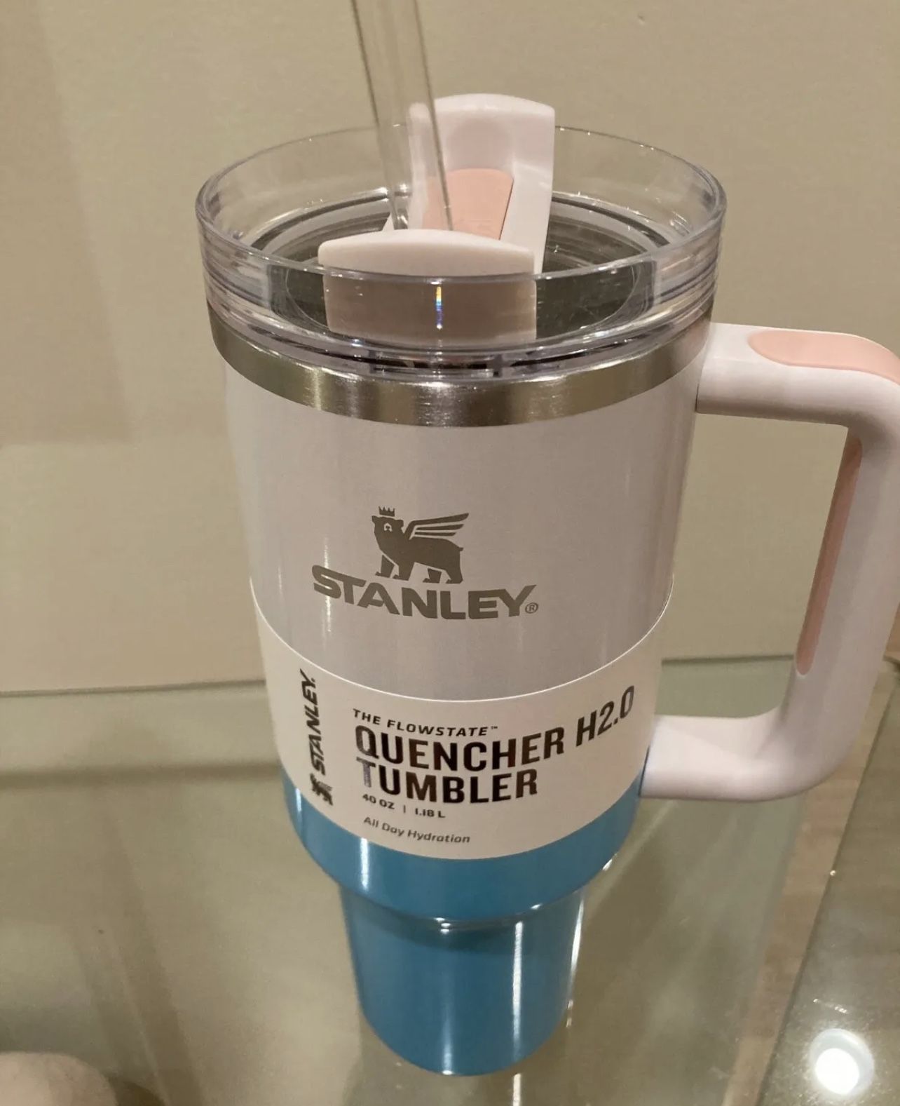 Stanley 40 oz Quencher H2.0 FlowState Tumbler - pool ombre