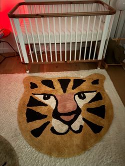 Nestig Tiger Rug ~3.5’ x 5’ perfect condition