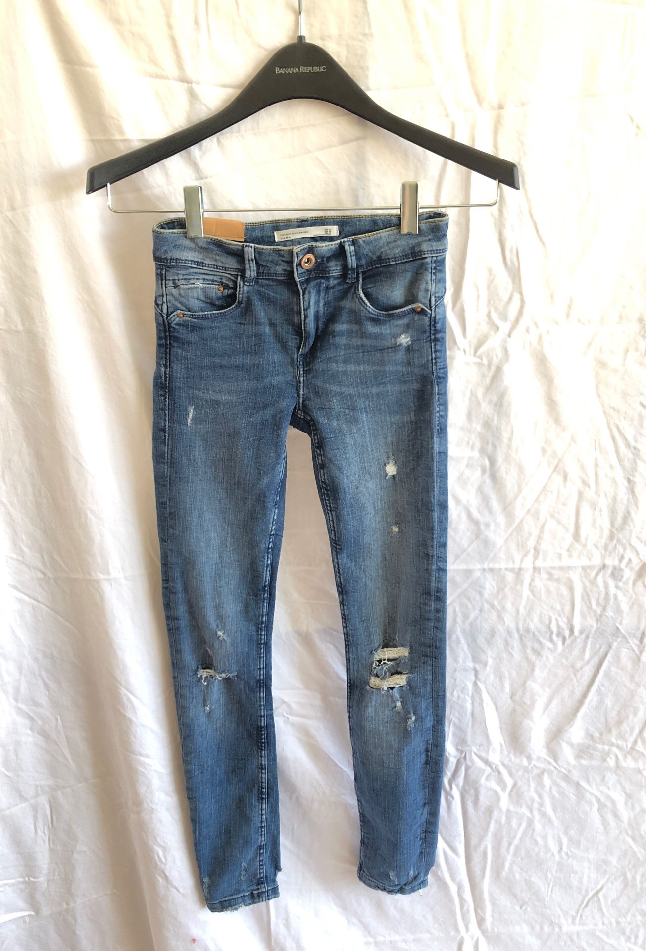 Lot of 5 Zara Denim Jeans. 4 size 34, 1 size 32