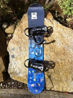 Burton King 153 snowboard burton custom bindings burton bag included for Sale in Bellevue WA OfferUp