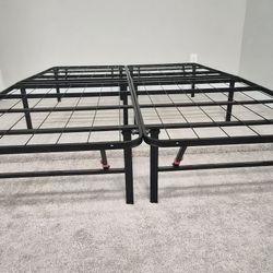 Heavy Duty Folding Metal Bed Frame Size King
