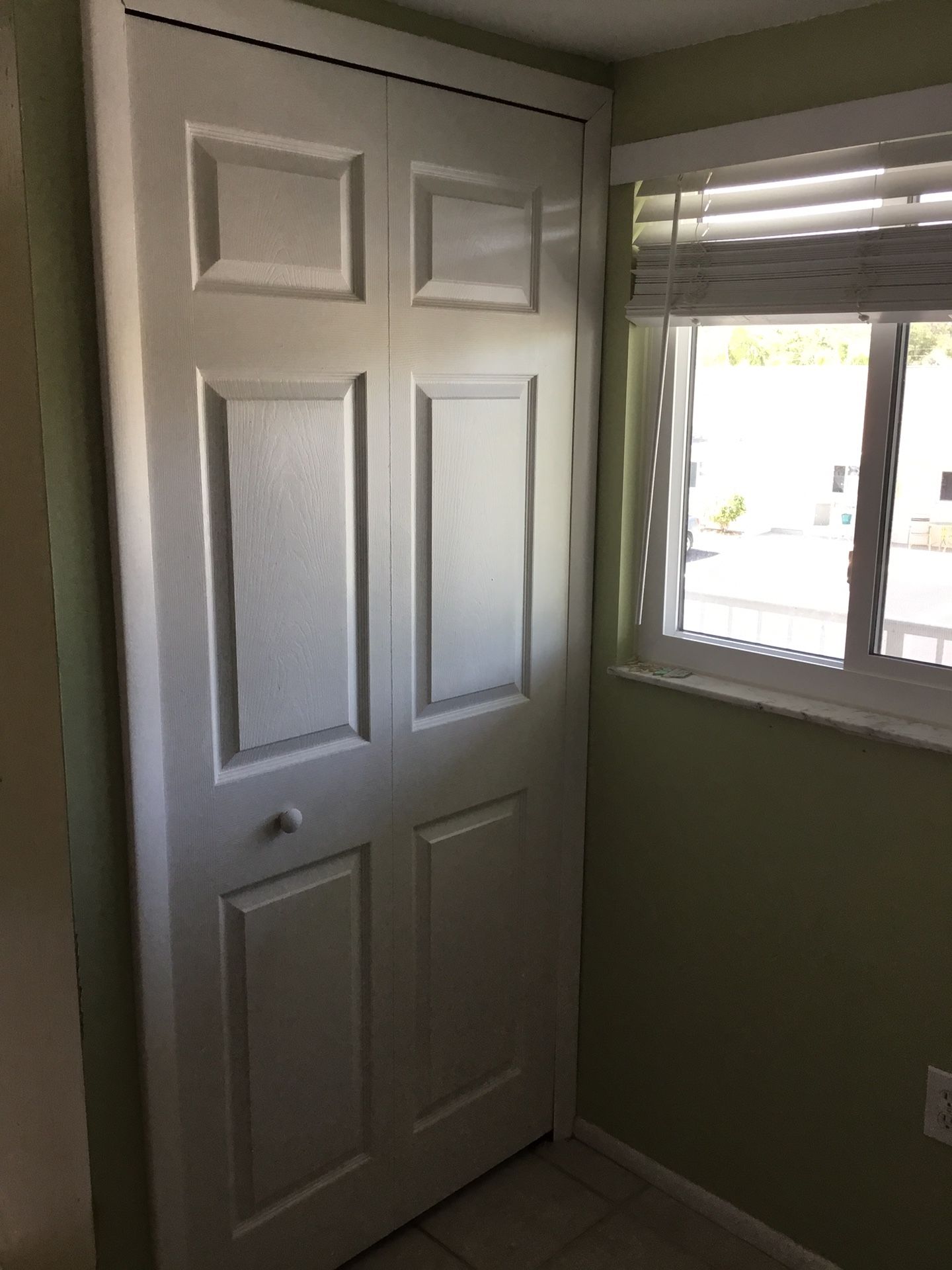 6 panel bifold door