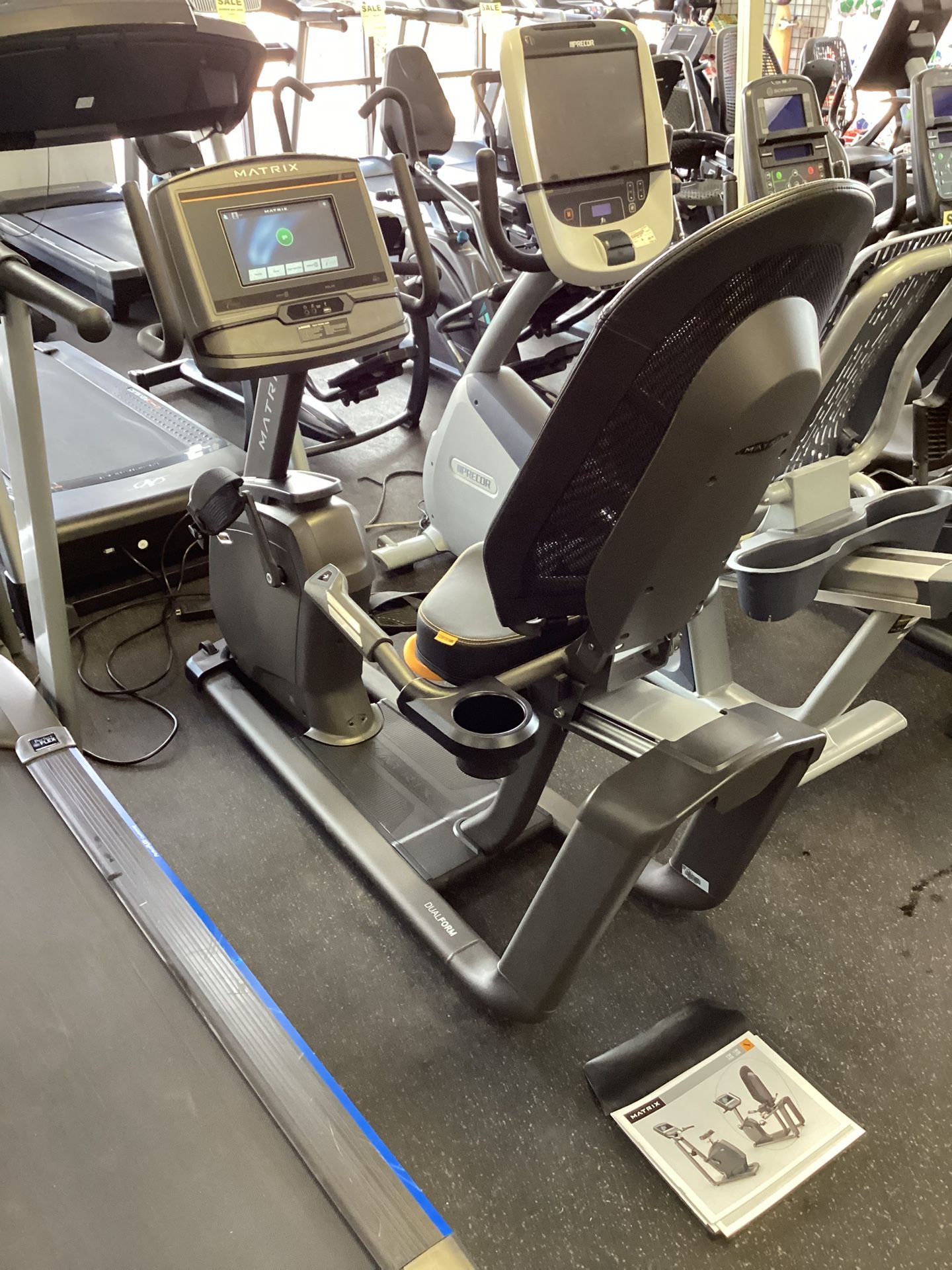 Matrix R50 High End Recumbent Exercise Bike With Warranty MSRP $4700