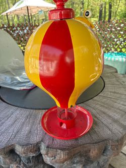 Used hot air balloon bird feeder good cond one part little faded
