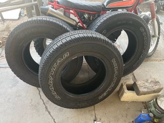 255/75/17 tires x 3