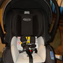 Graco infant car seat set 