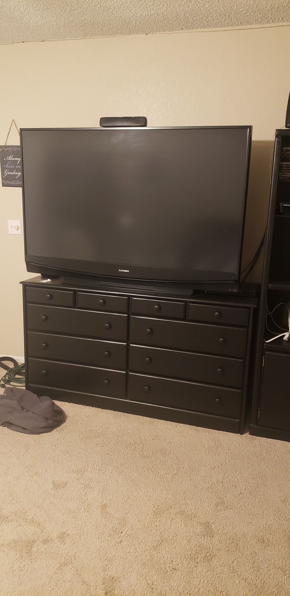 65 inch mitsubishi projector tv. for Sale in Tucson, AZ OfferUp