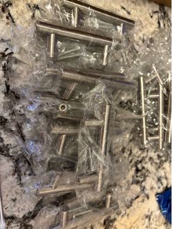 New 20 (24) Pack Brushed Nickel Cabinet Handles/Pulls