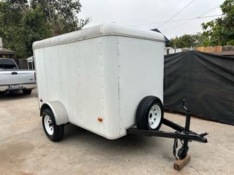 2005 Enclosed trailer