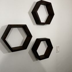 Honeycomb shelves 