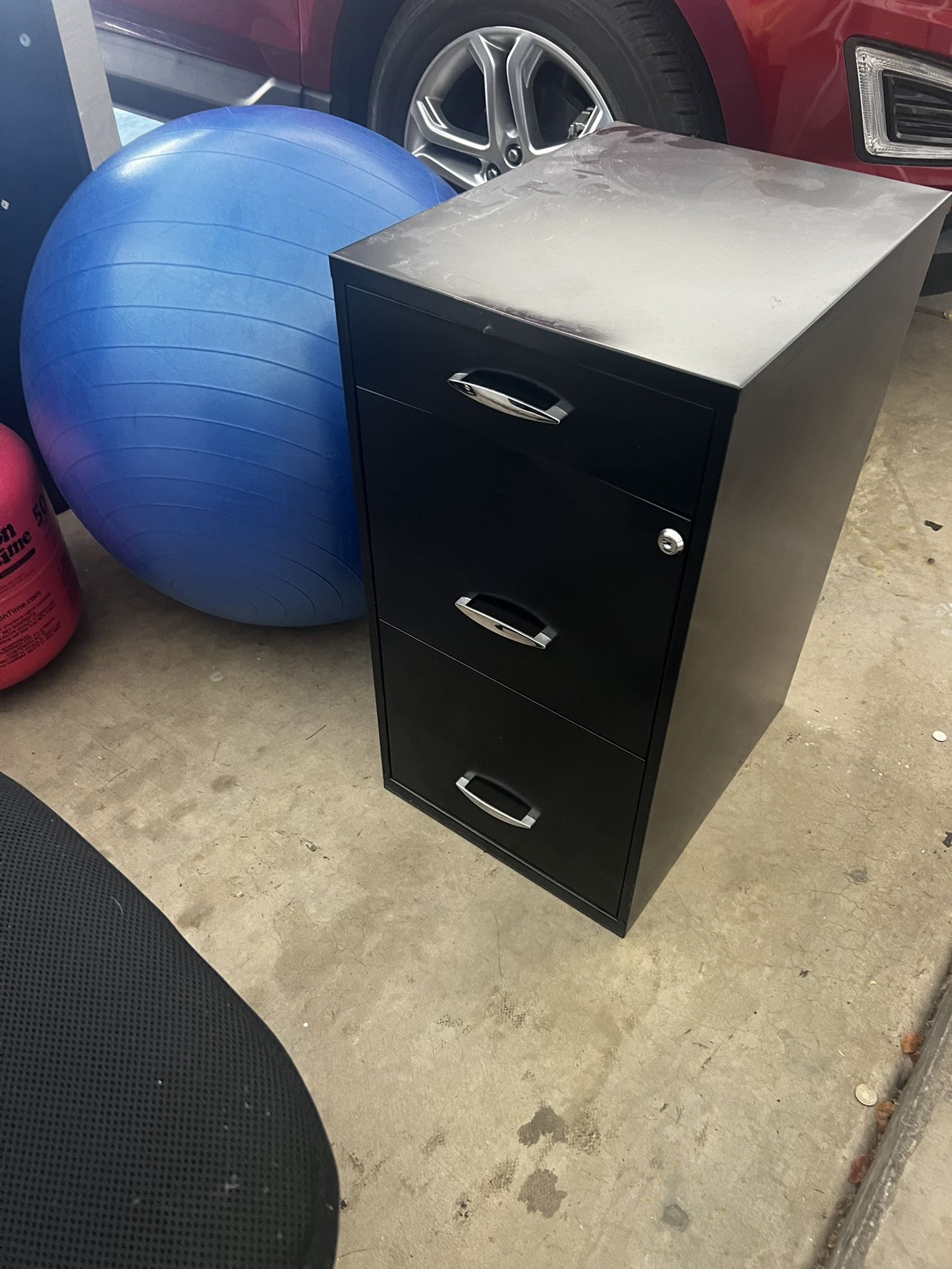 File Cabinet With Drawer