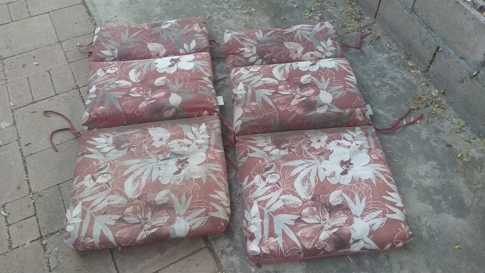 Free set pair of outdoor wooden patio garden Adirondack cushions