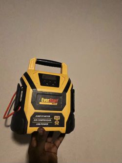 Madmaxx Everstart 1600 Jump Starter  
