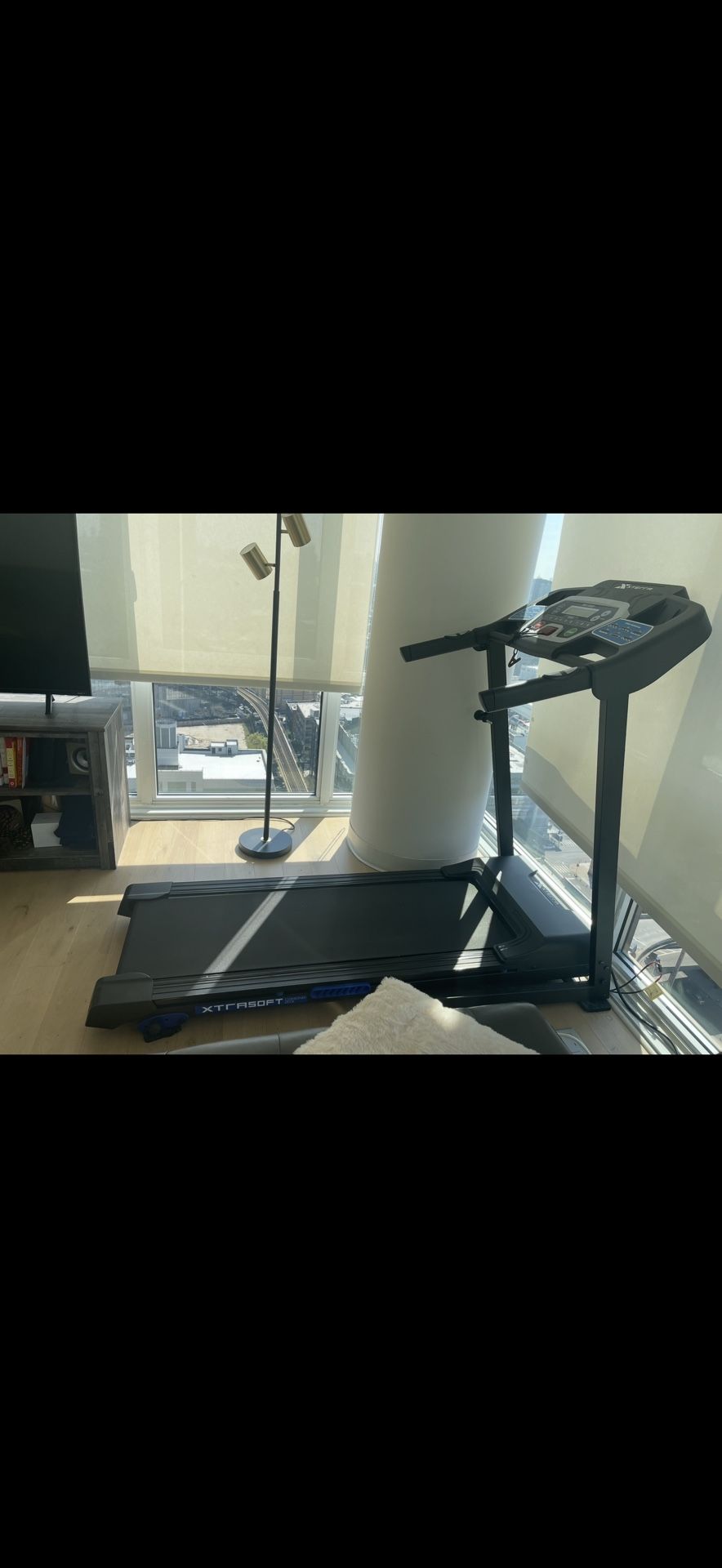 Treadmill - MUST GO BY MONDAY JULY 7tn