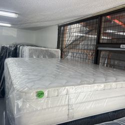 QUEEN SIZE KING KOIL NATURAL COLLECTION MATTRESS & BOX SPRING BED SET