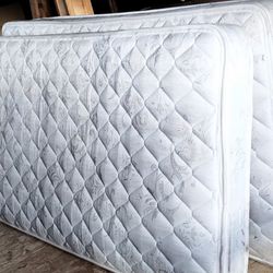 Clean Twin Bed Mattresses Free